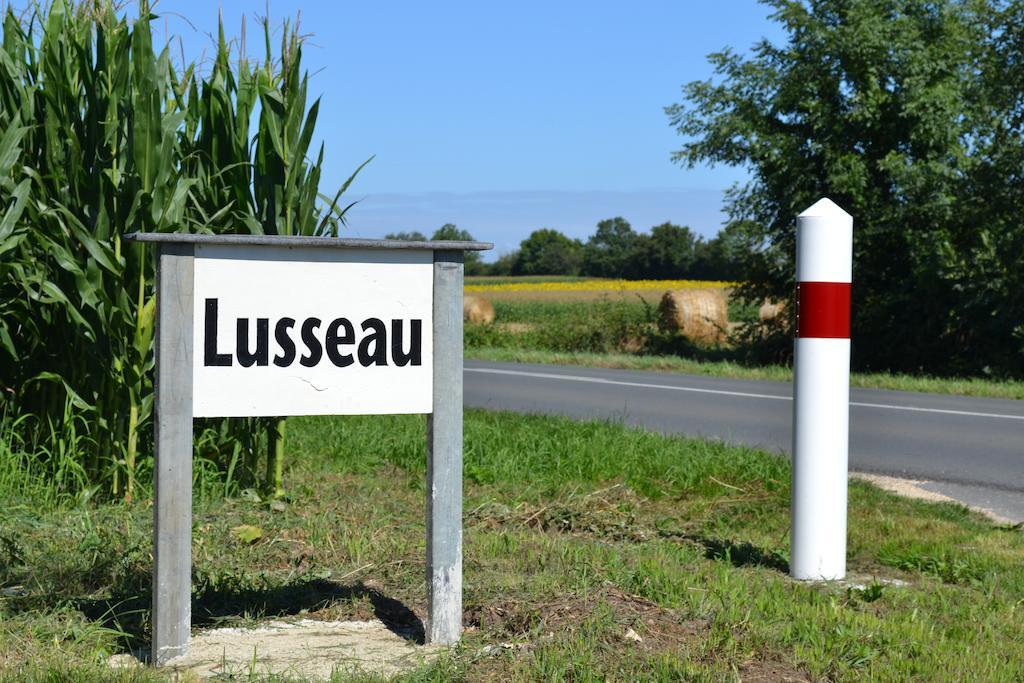 Bed and Breakfast Le Moulin De Lusseau Chef-Boutonne Экстерьер фото